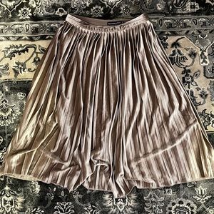 Abercrombie& Fitch velvet midi skirt size S, excellent condition